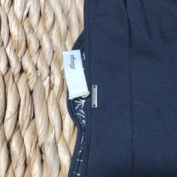 🆕 Maaji reversible Black and white swim bottom - Picture 5 of 8